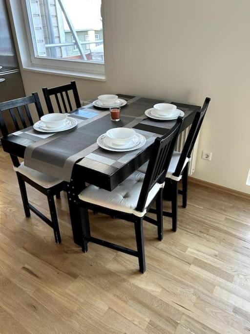 Avar Roduga Korter Vaikses Kesklinnas Apartment